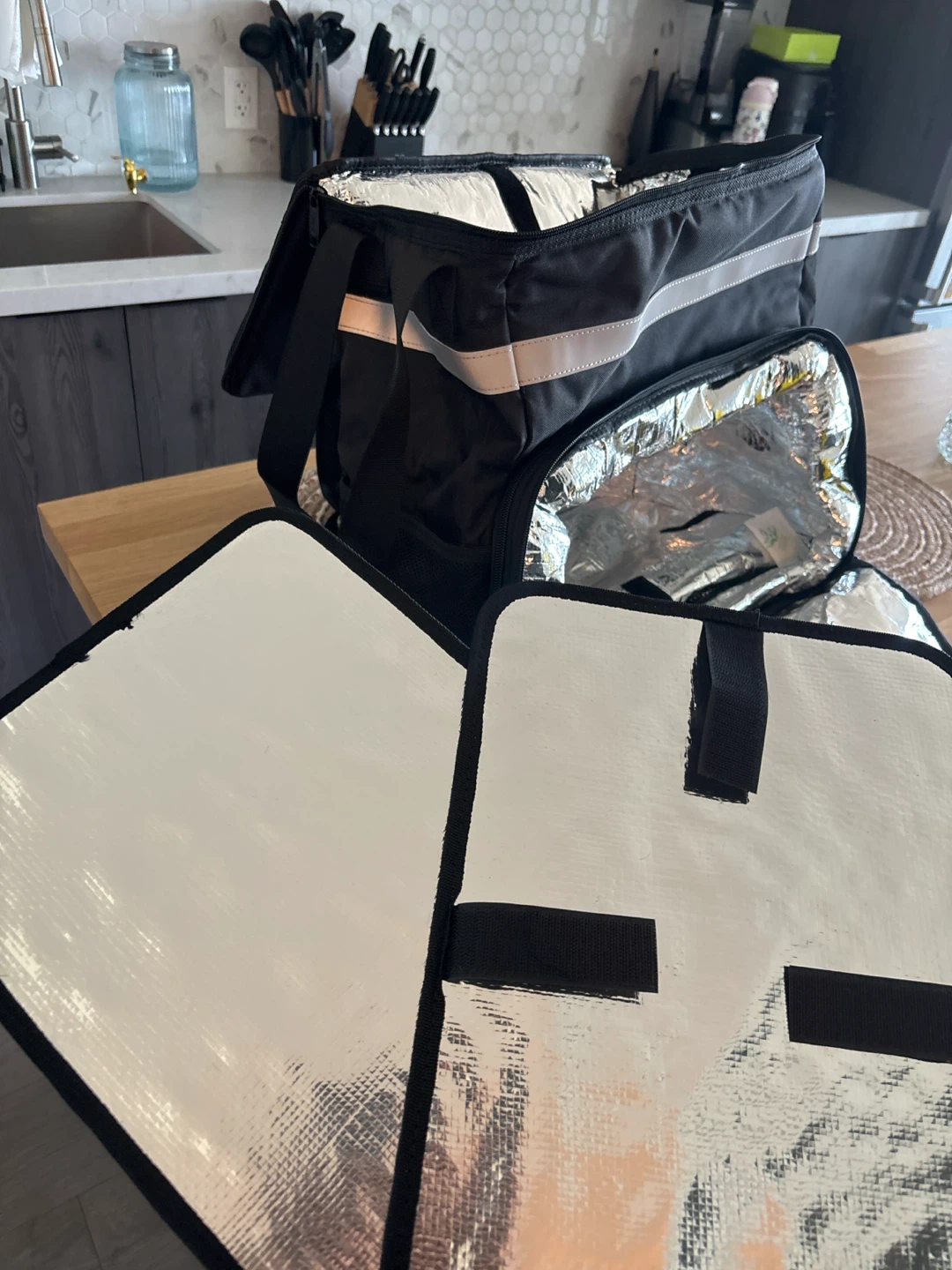 Black Insulated Delivery Bag with Reflective Strips - photo 4