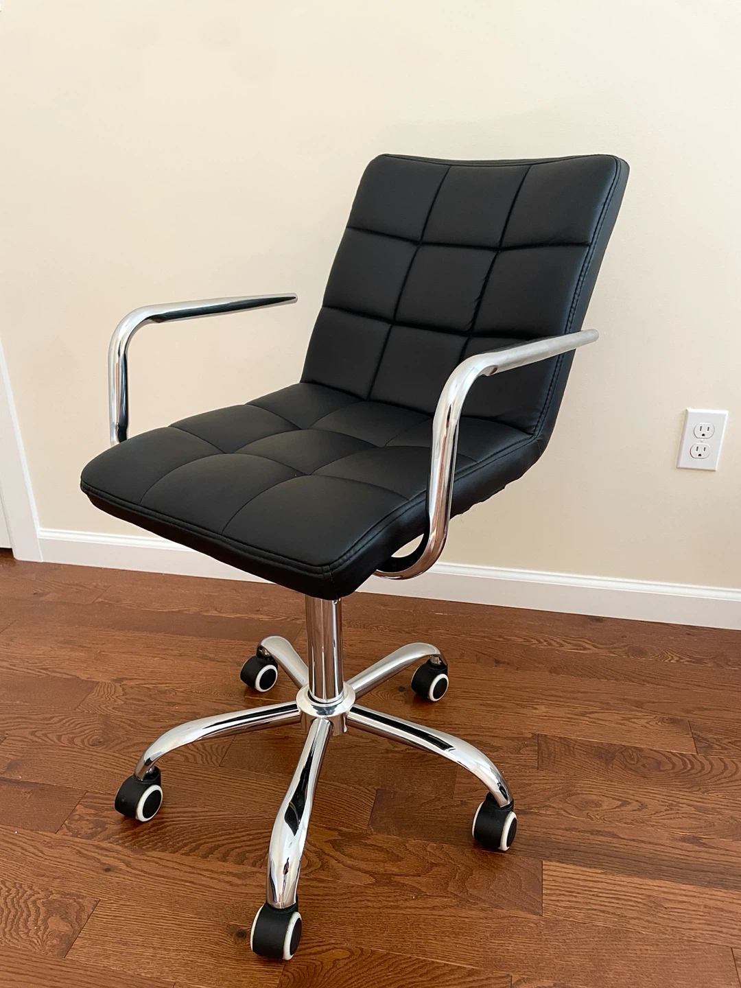 Black Faux Leather Office Chair - photo 2