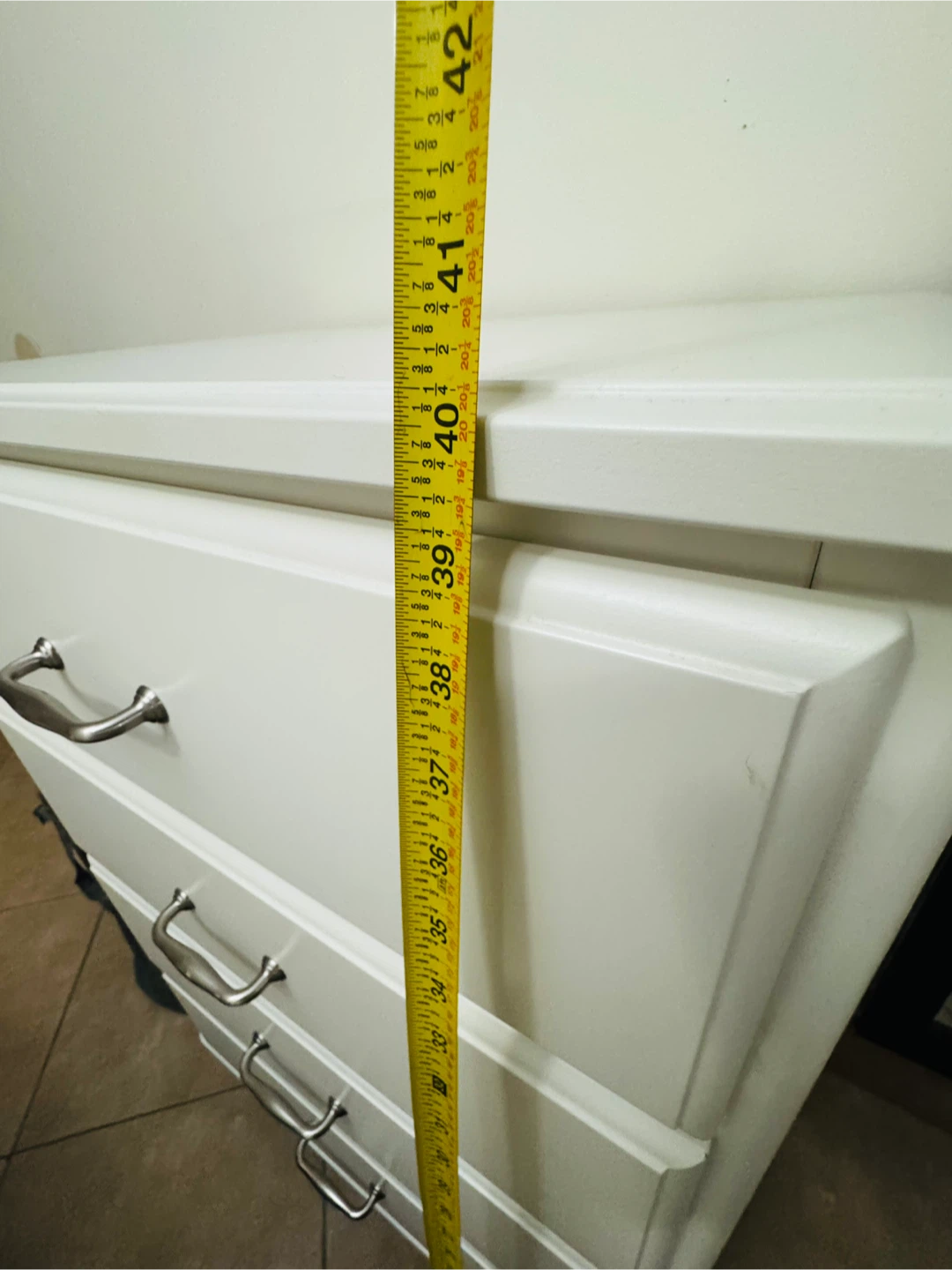 White 4-Drawer Dresser - photo 3