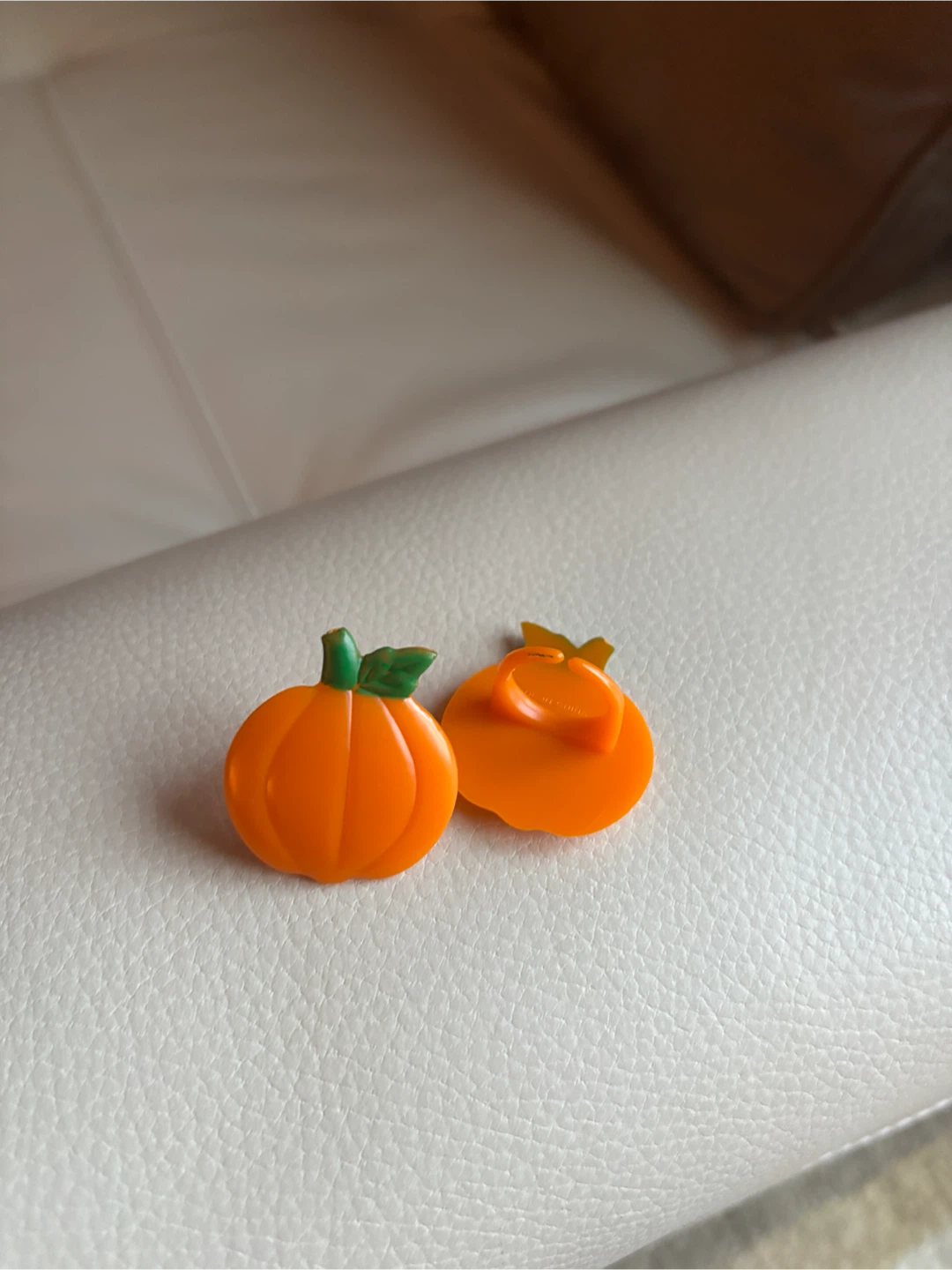 2 plastic kids Orange Pumpkin Ring