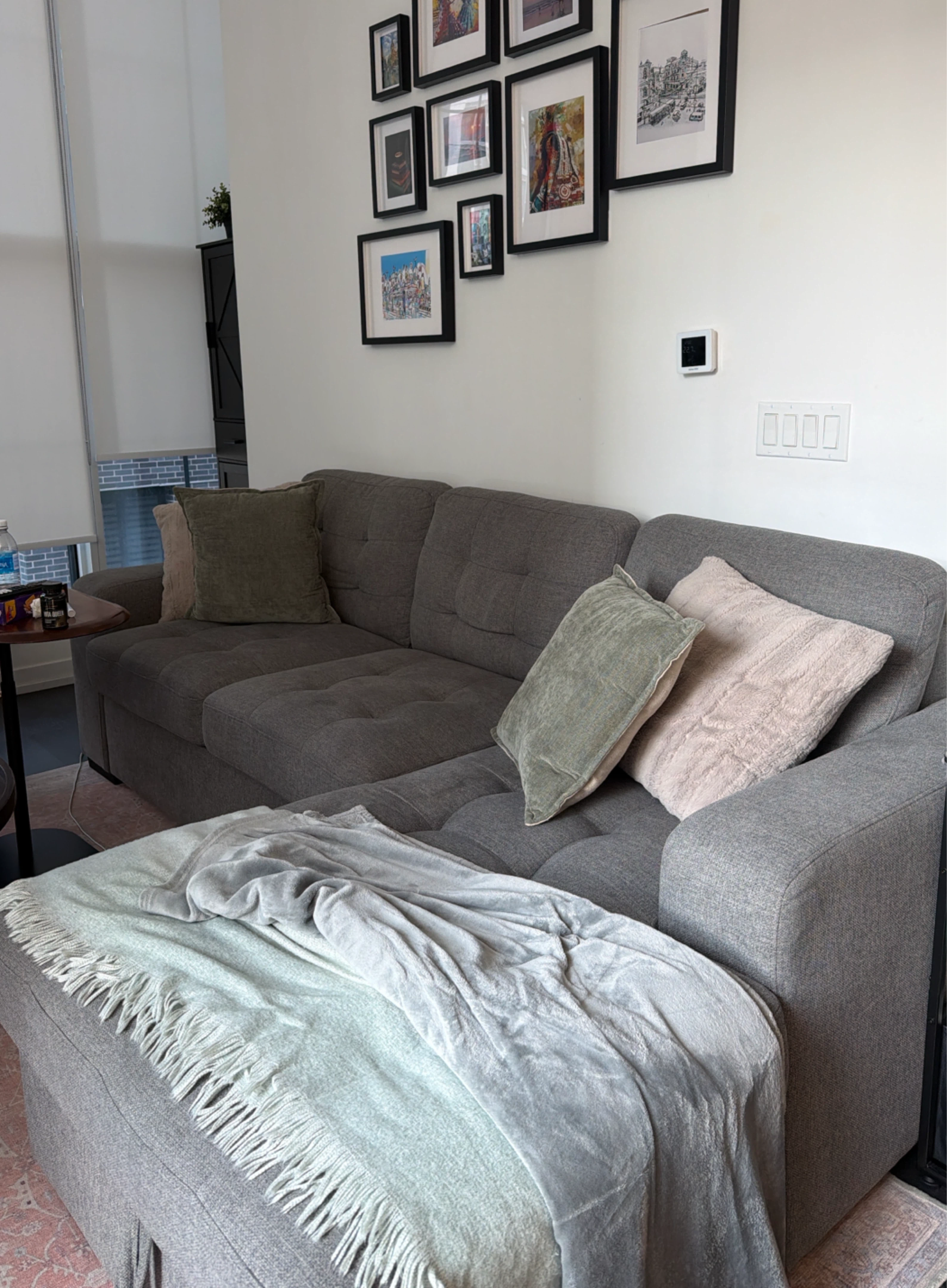 Grey tufted fabric sectional sofa - photo 2
