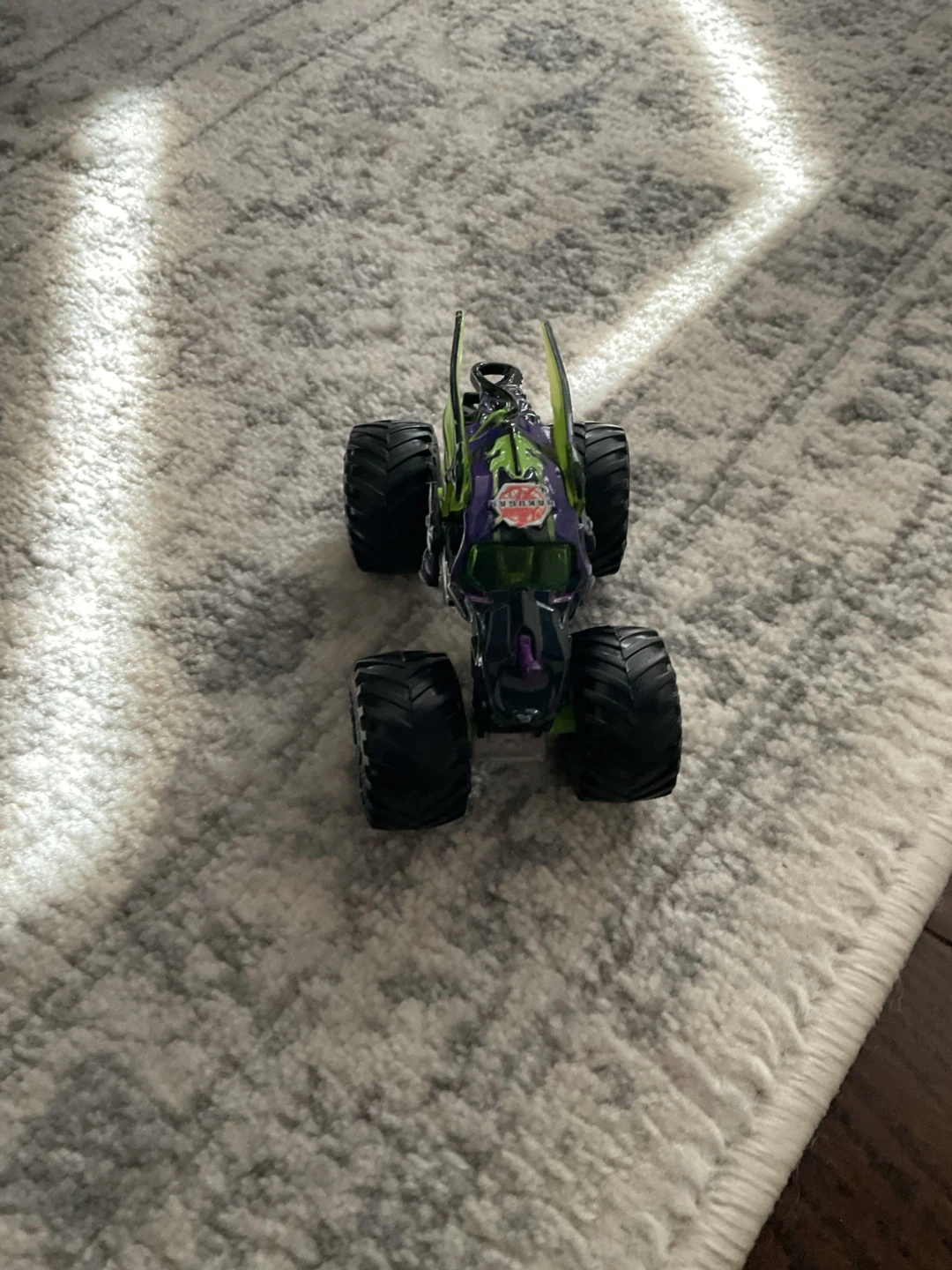Monster Jam Grave Digger Toy Truck - photo 5