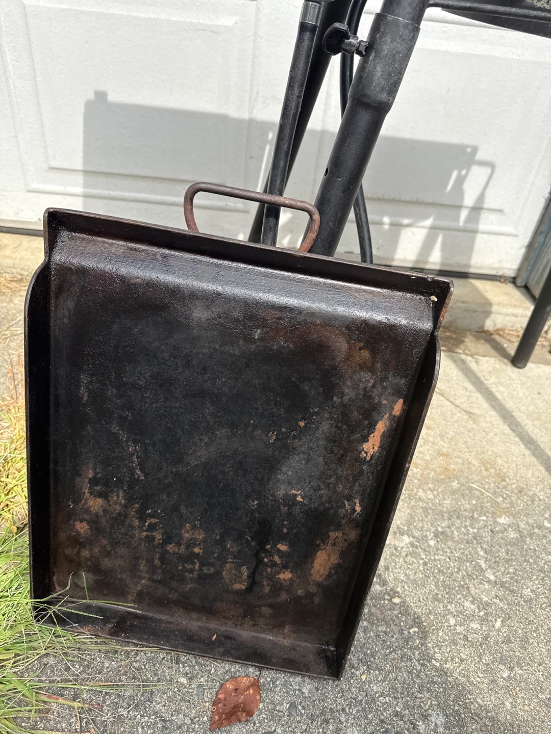 Portable Propane Camp Stove with Griddle - photo 3