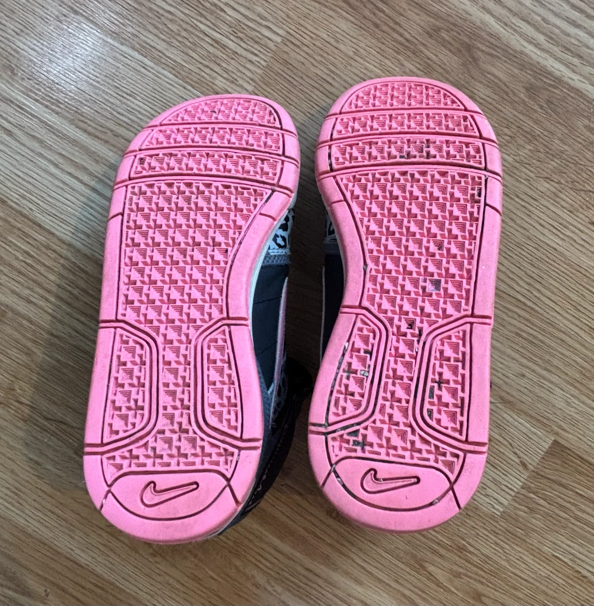 Nike Air sneakers (6Y) - photo 4