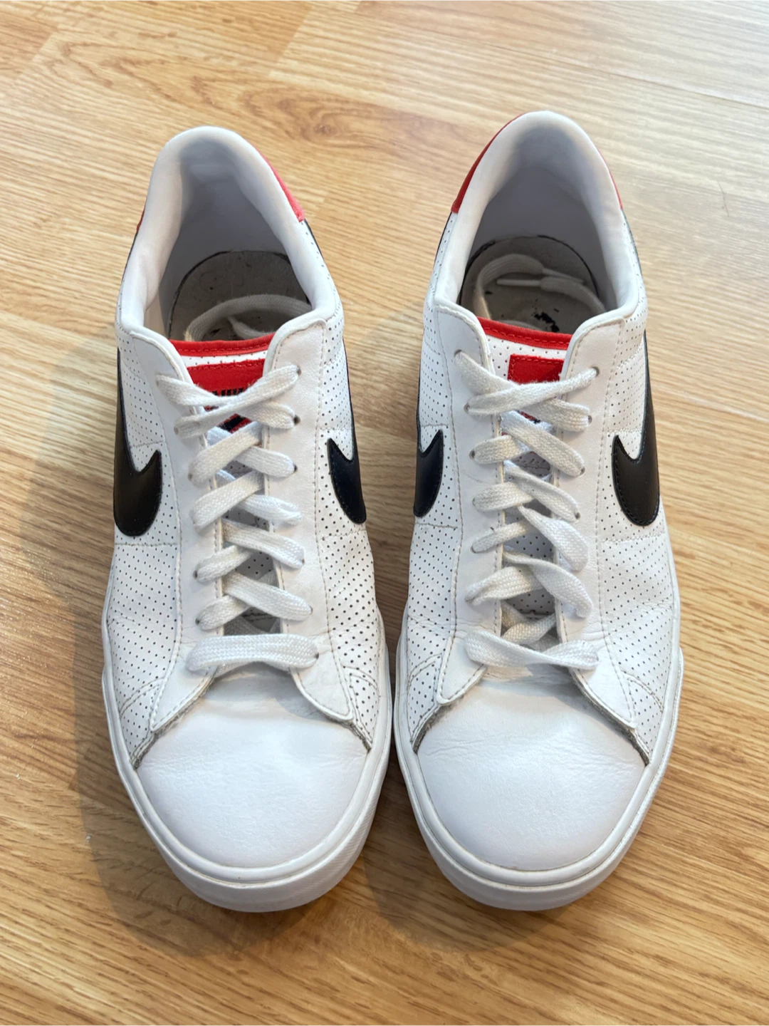 Vintage Nike Sweet Classic Leather Lows- 10.5 Men's (2010)
