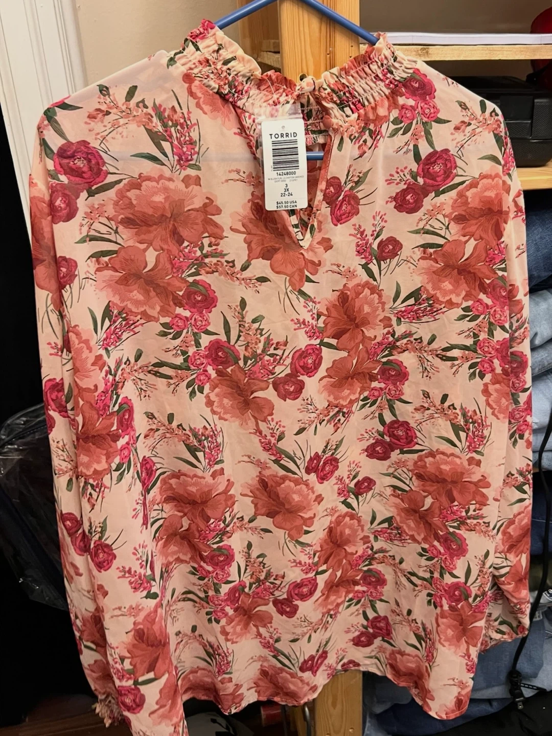 NWT size 3X Torrid Women's Floral Chiffon Smocked Blouse