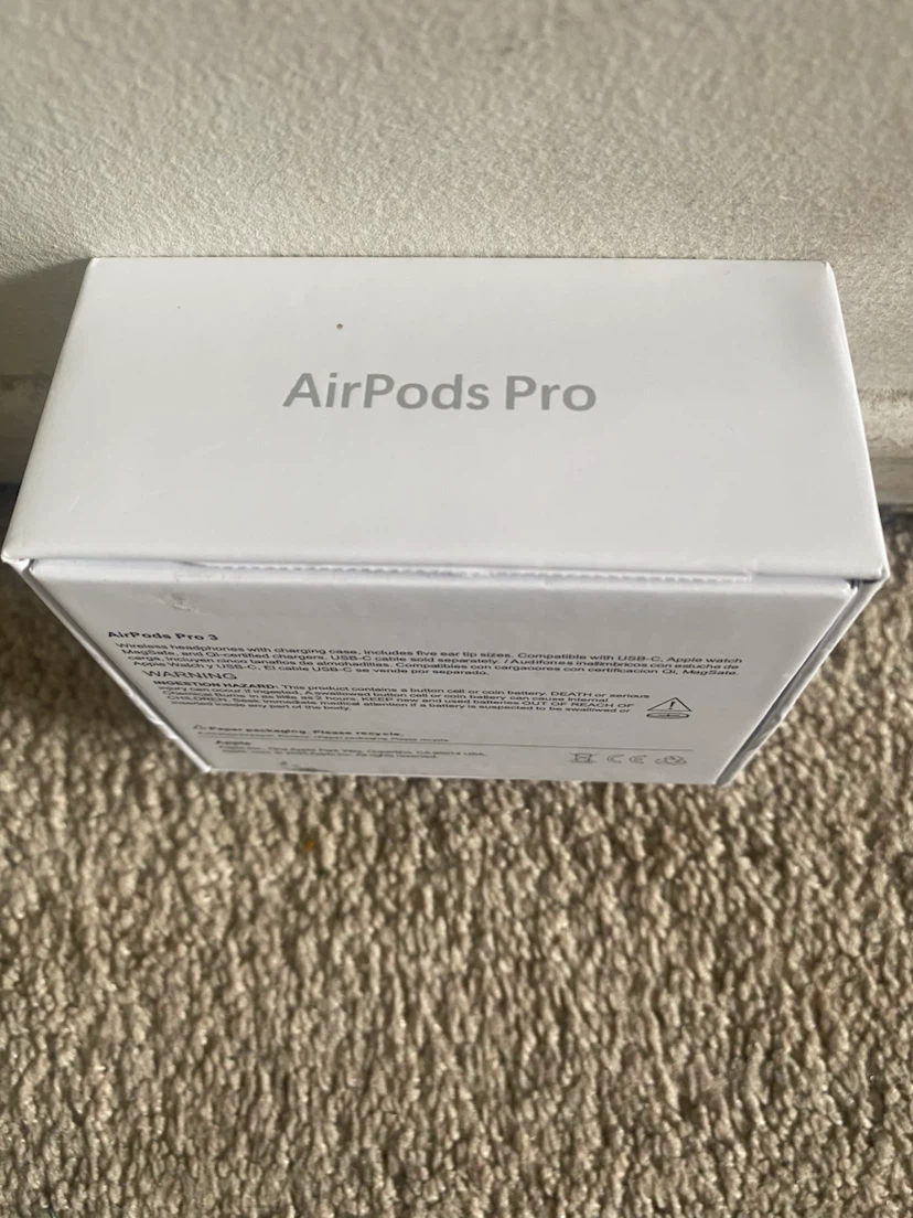 Apple AirPods Pro Wireless Earbuds - photo 4