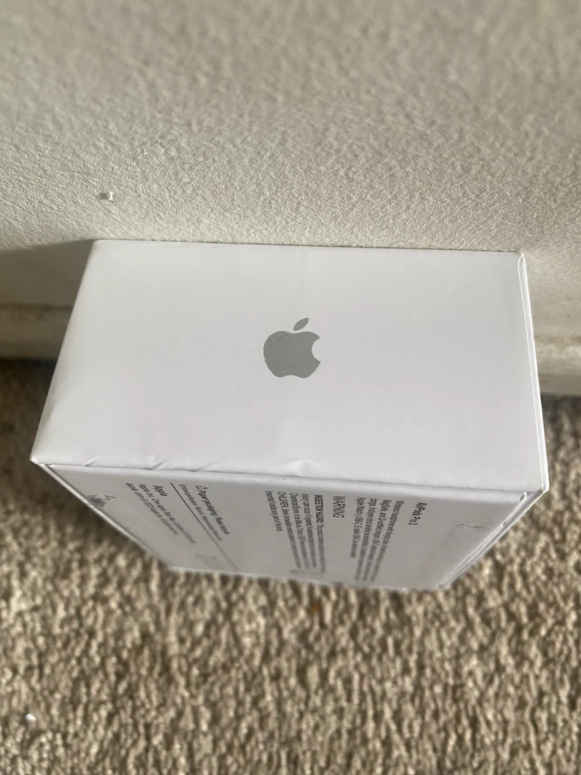 Apple AirPods Pro Wireless Earbuds - photo 5