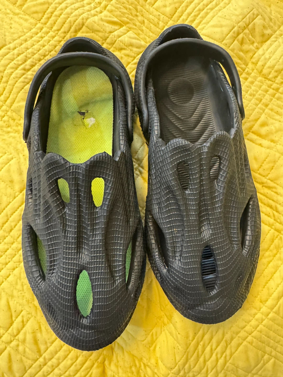 Black Croc-style Clogs - photo 3