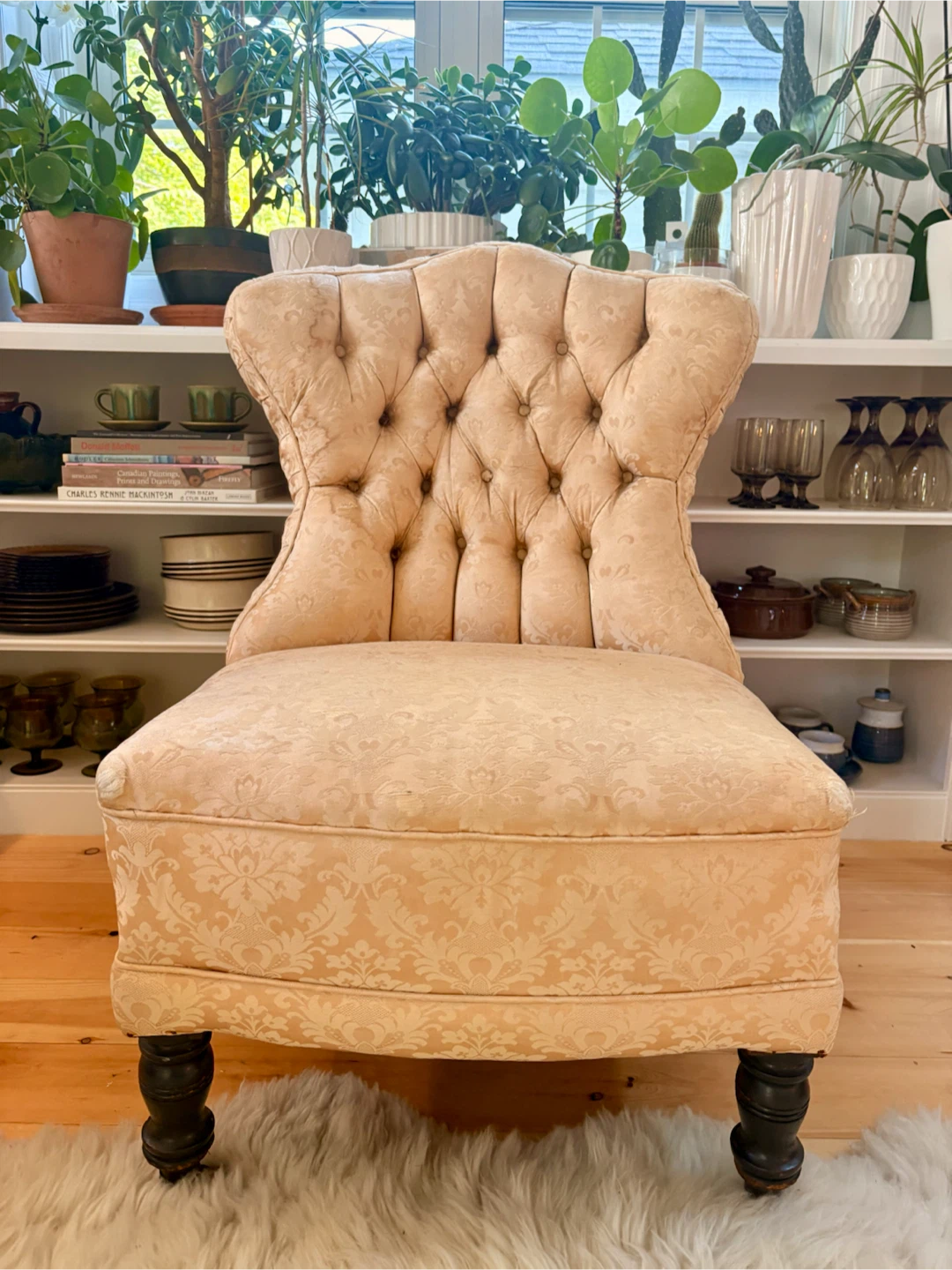 Vintage Tufted Accent Chair