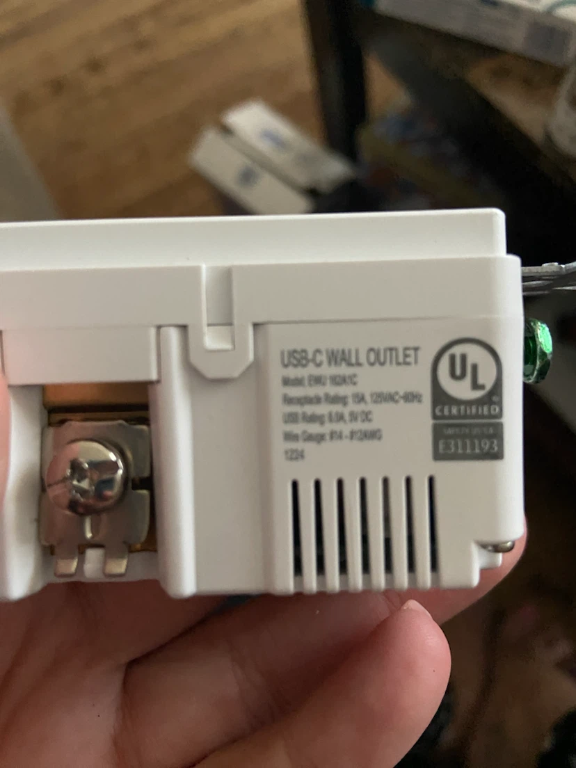 TR USB-C Wall Outlet - 15A