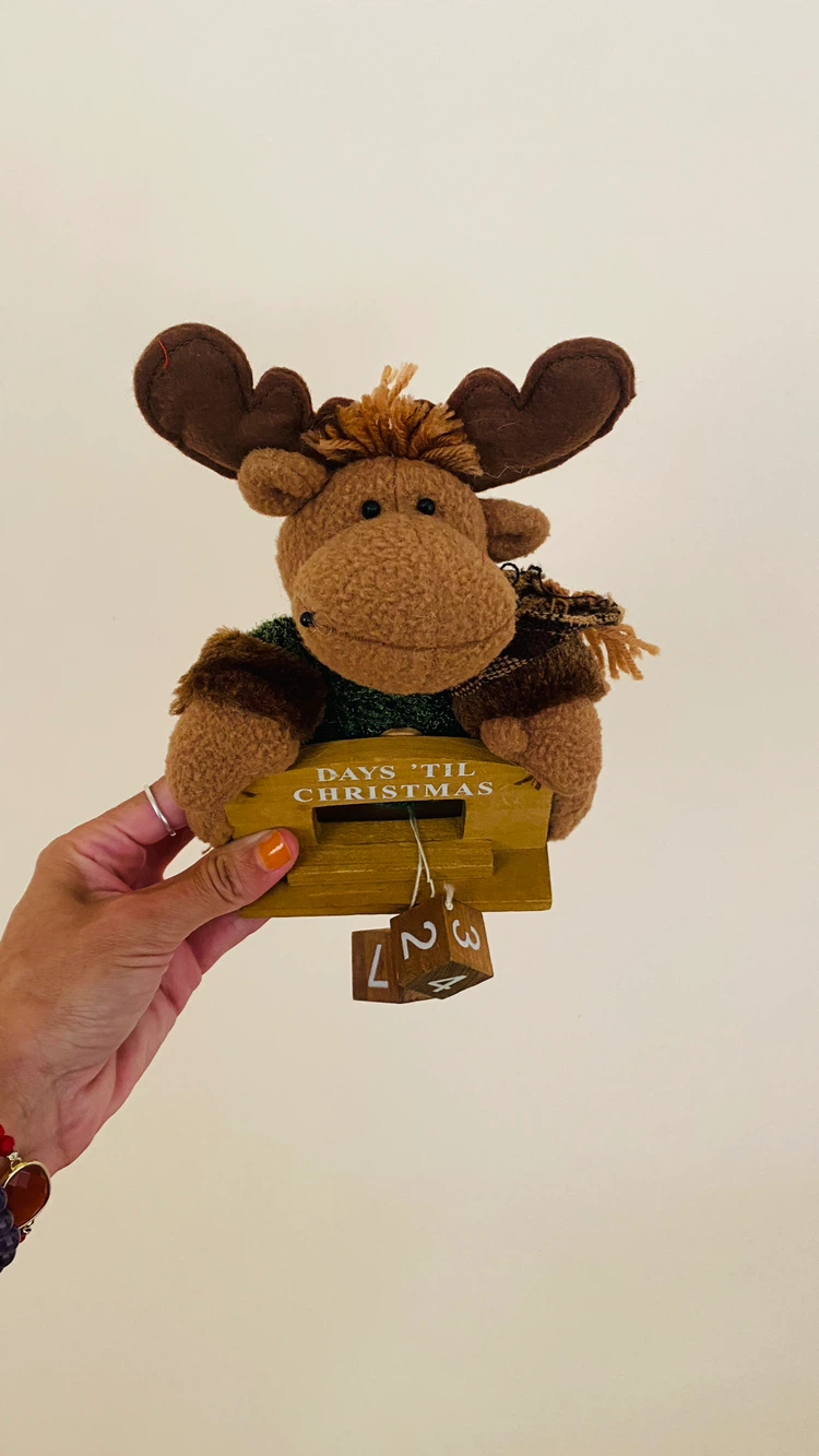 8 inch Christmas countdown reindeer