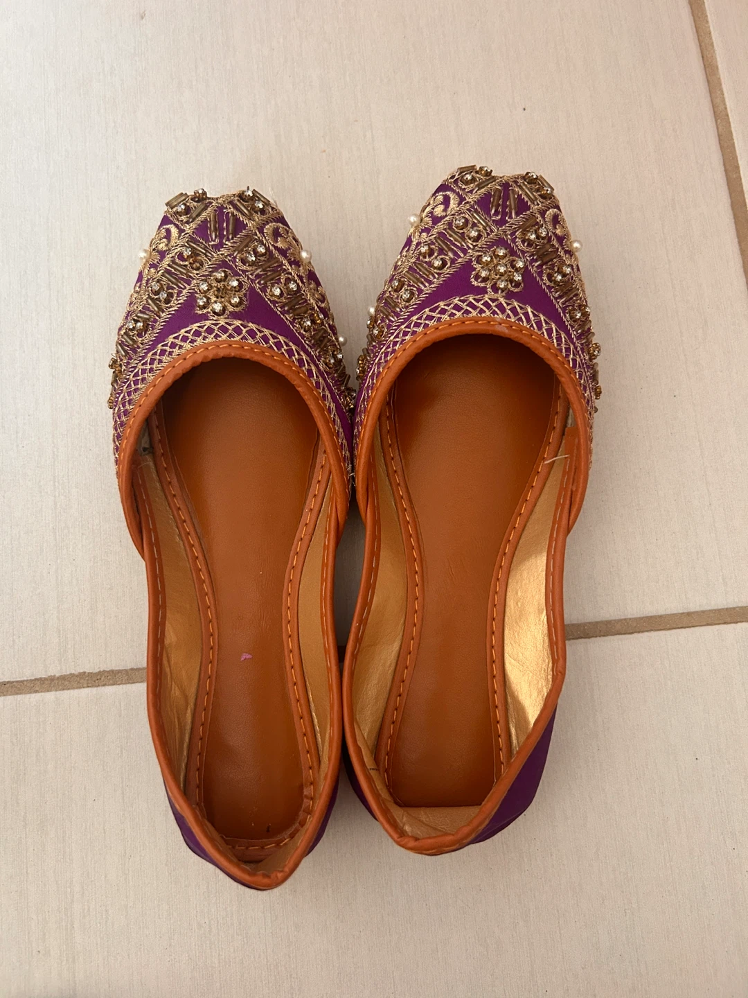 Embellished Purple Juttis