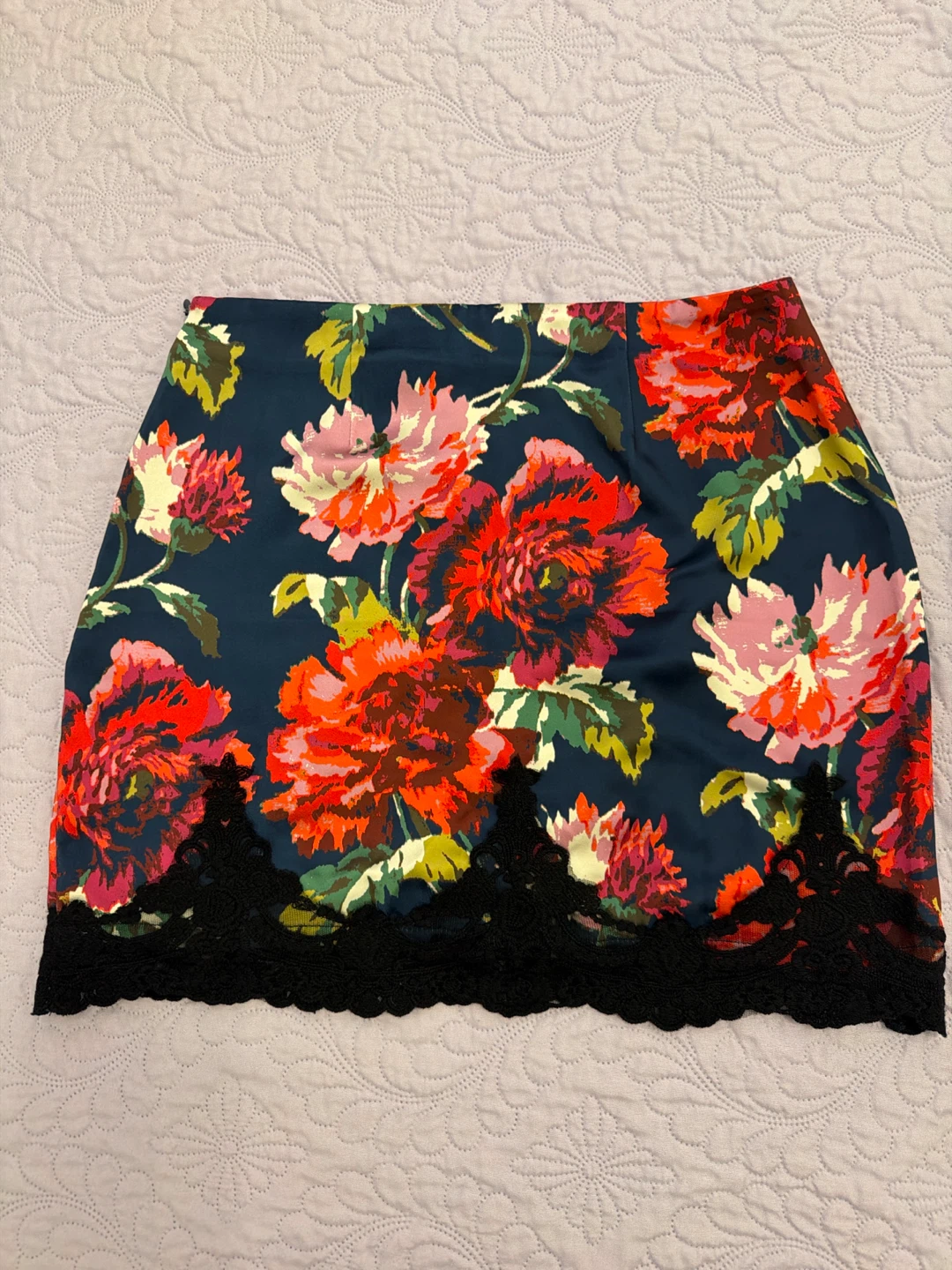 Floral Print Skirt with Lace Trim from Urban Outfitters - photo 2