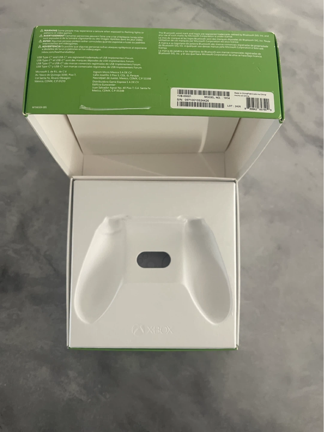 Xbox Wireless Controller - photo 2