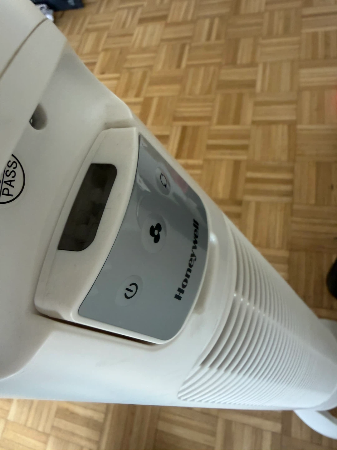 Honeywell QuietSet Tower Fan - photo 3