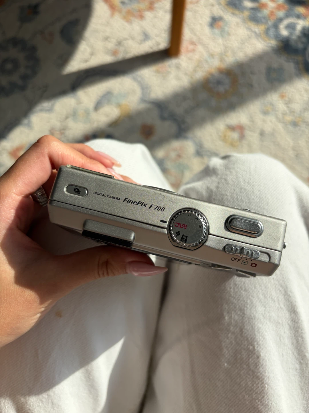 Fujifilm FinePix F700 Digital Camera - photo 4