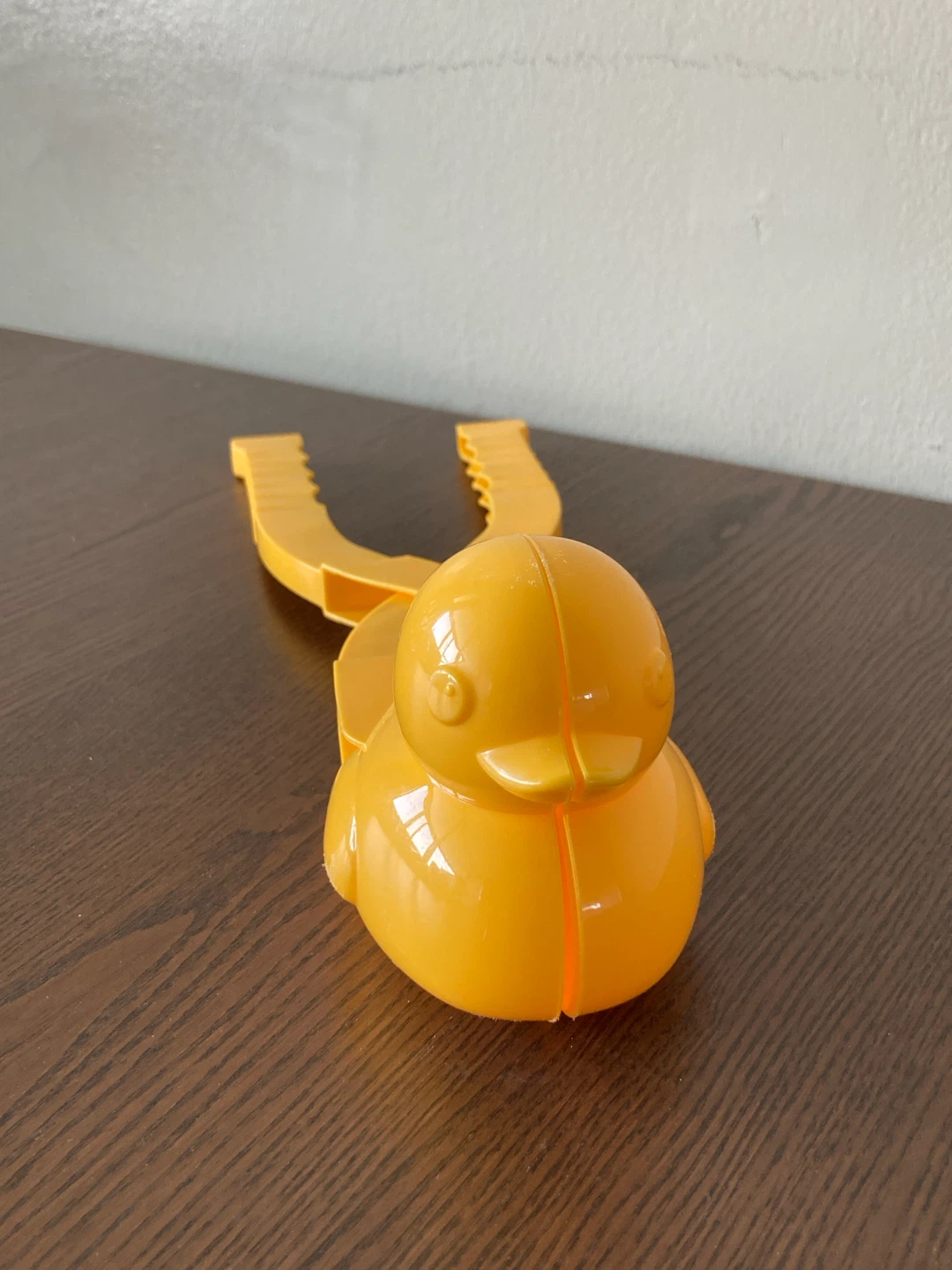 Yellow Duck Snowball Maker Toy
