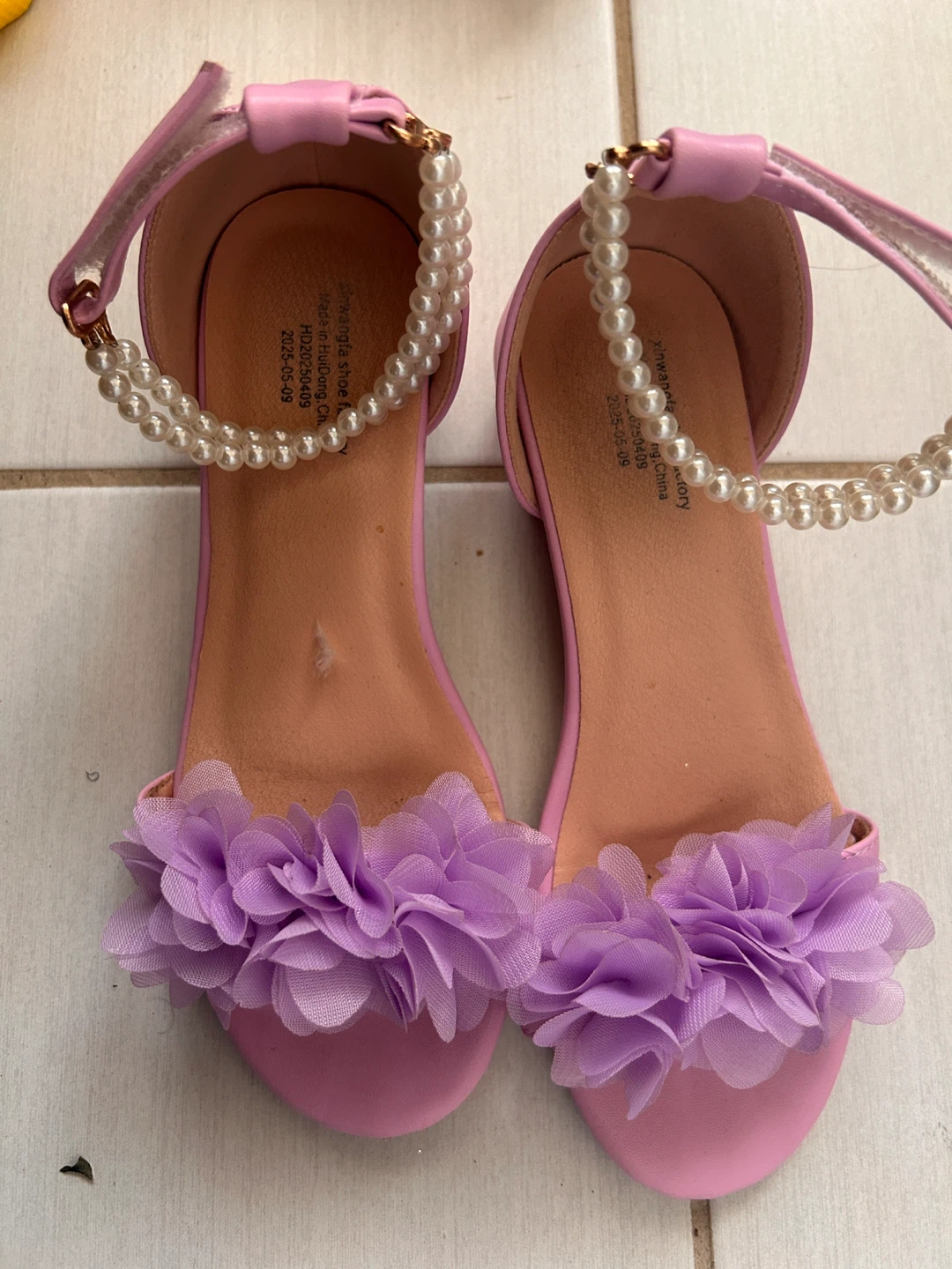 Pink Pearl Strap Sandals with Flower Embellishment - photo 2