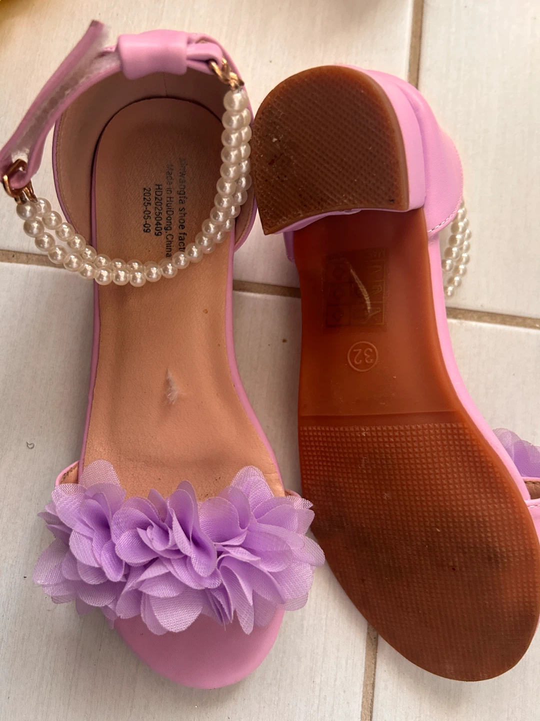 Pink Pearl Strap Sandals with Flower Embellishment - photo 3