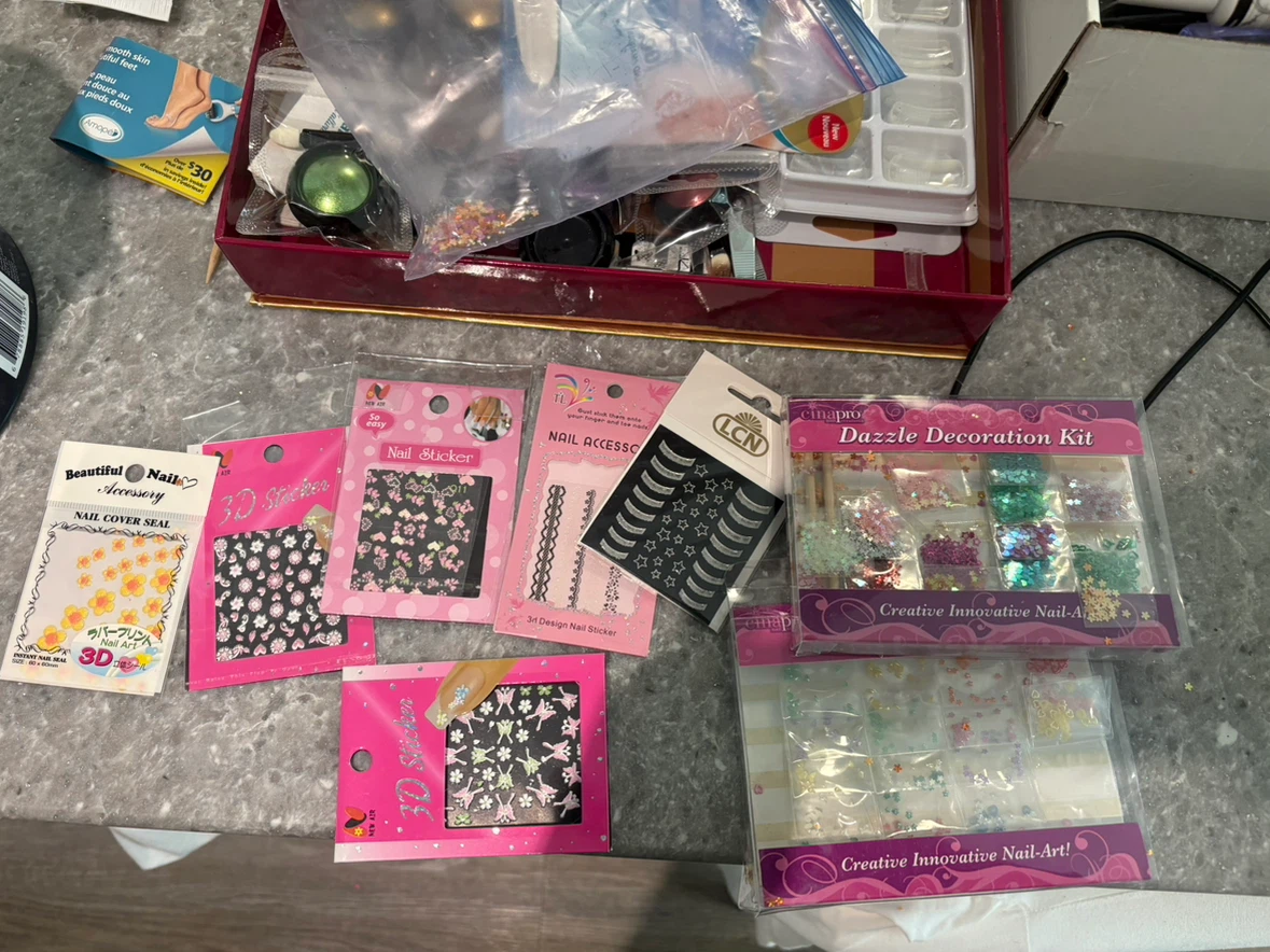 Nail Art Supplies Lot with UV Lamp - photo 5