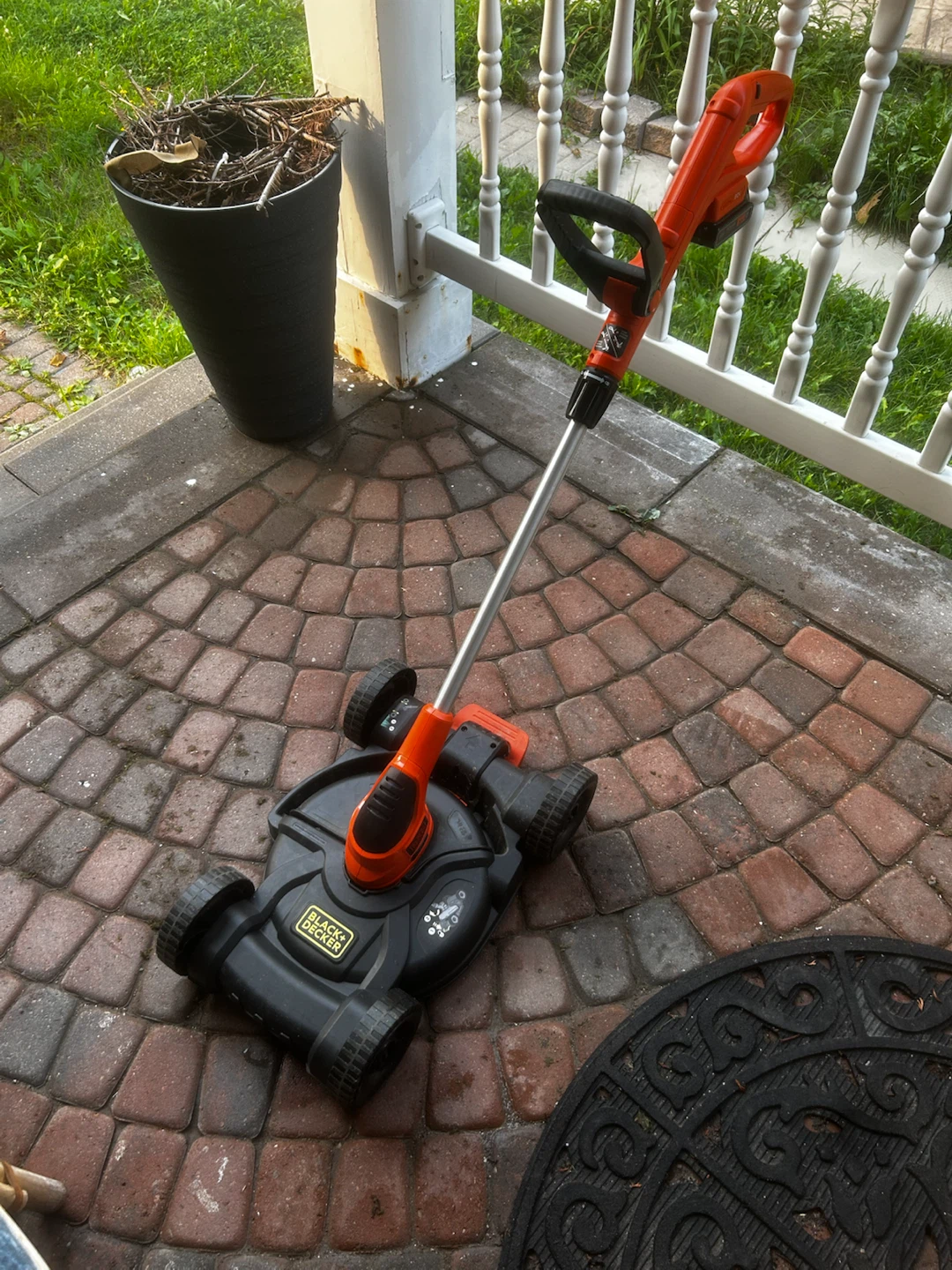 Black+Decker String Trimmer with Mower Attachment - photo 2