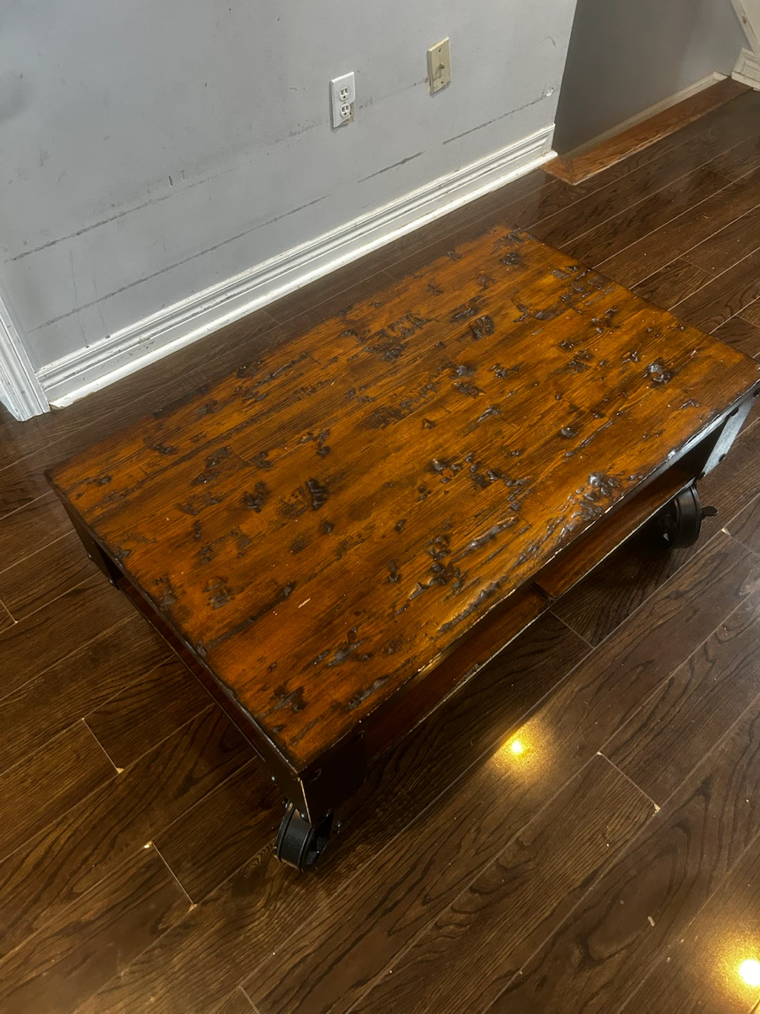 Leon’s furniture Wood Coffee Table with Wheels