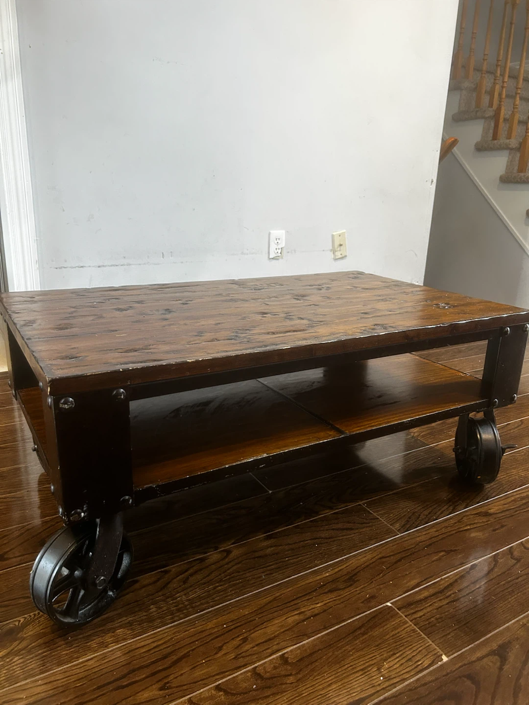 Leon’s furniture Wood Coffee Table with Wheels - photo 5