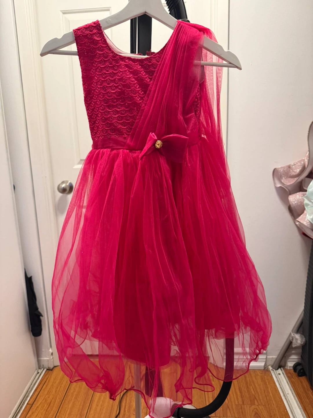 Girls princess gown (4-6yrs old)