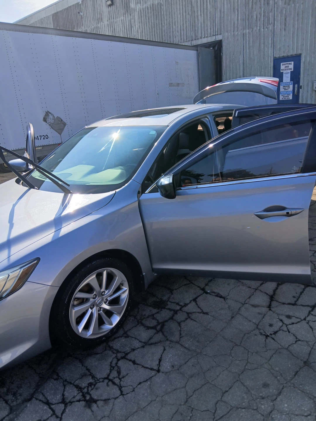 Silver Sedan - photo 2
