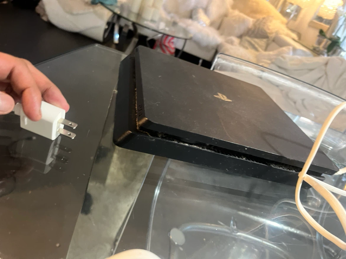 Black PlayStation 4 Slim console working fine - photo 5