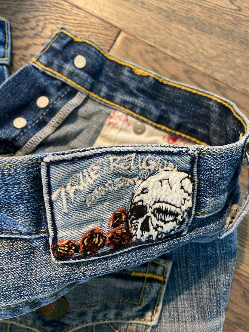 True Religion Shorts Y2K Low Rise Distressed Denim USA 24 - photo 5