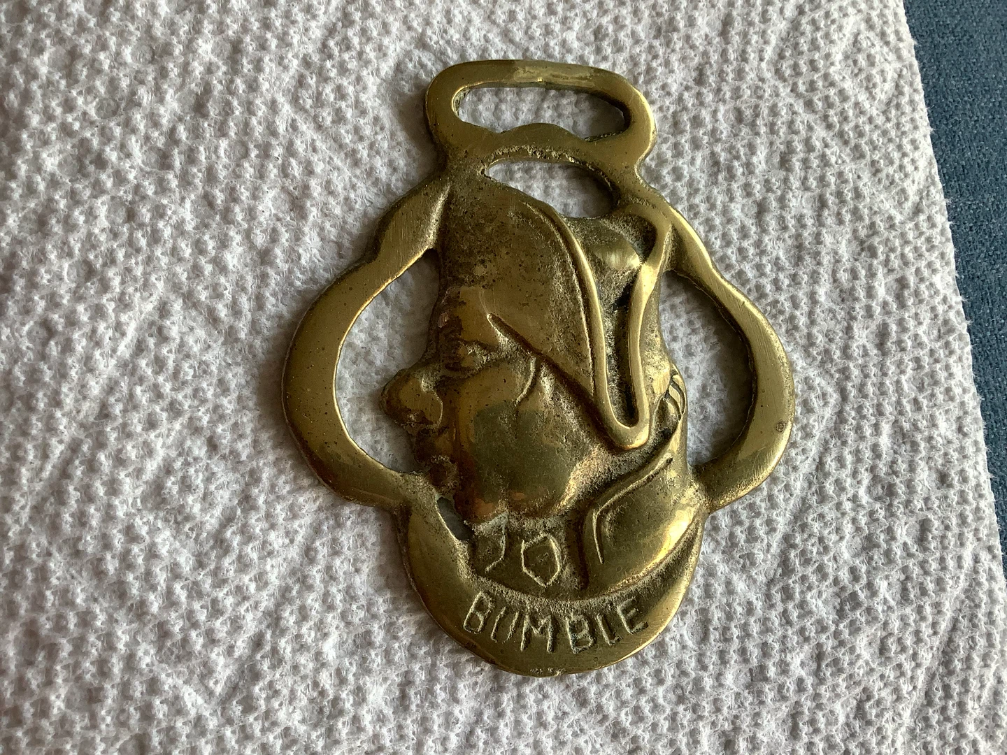 #8 Vtg Horse Brass Medallion- Mr. Bumble 🐞