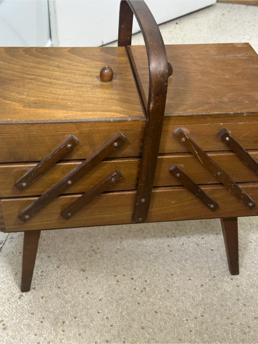 Vintage accordion sewing box - photo 3