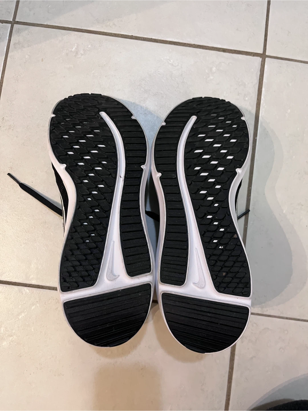 Women’s Nike Downshifter 12 size 9 wide - photo 3
