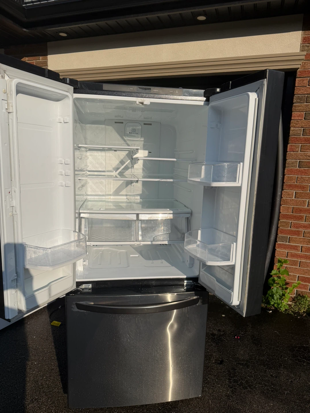 LG French Door Refrigerator - photo 2