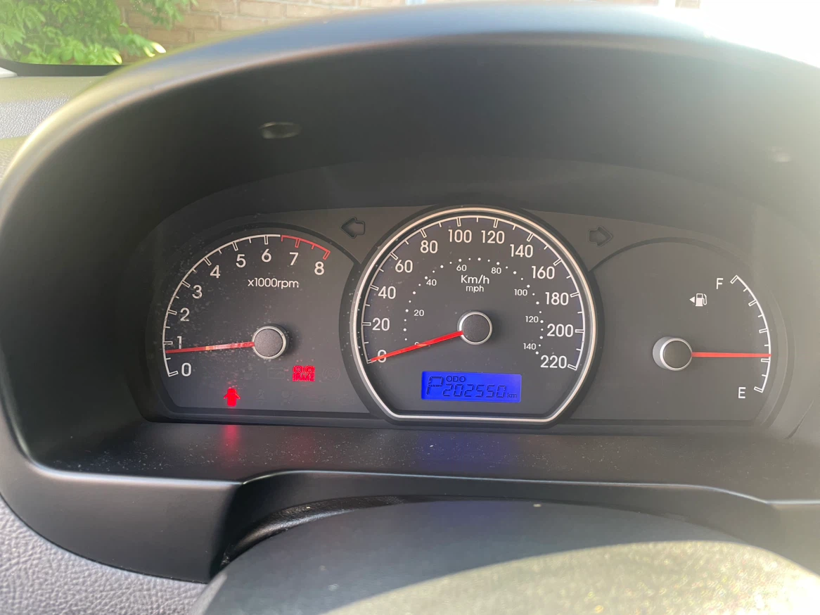 2010 Hyundai Elantra | Silver | 202,550km - photo 5