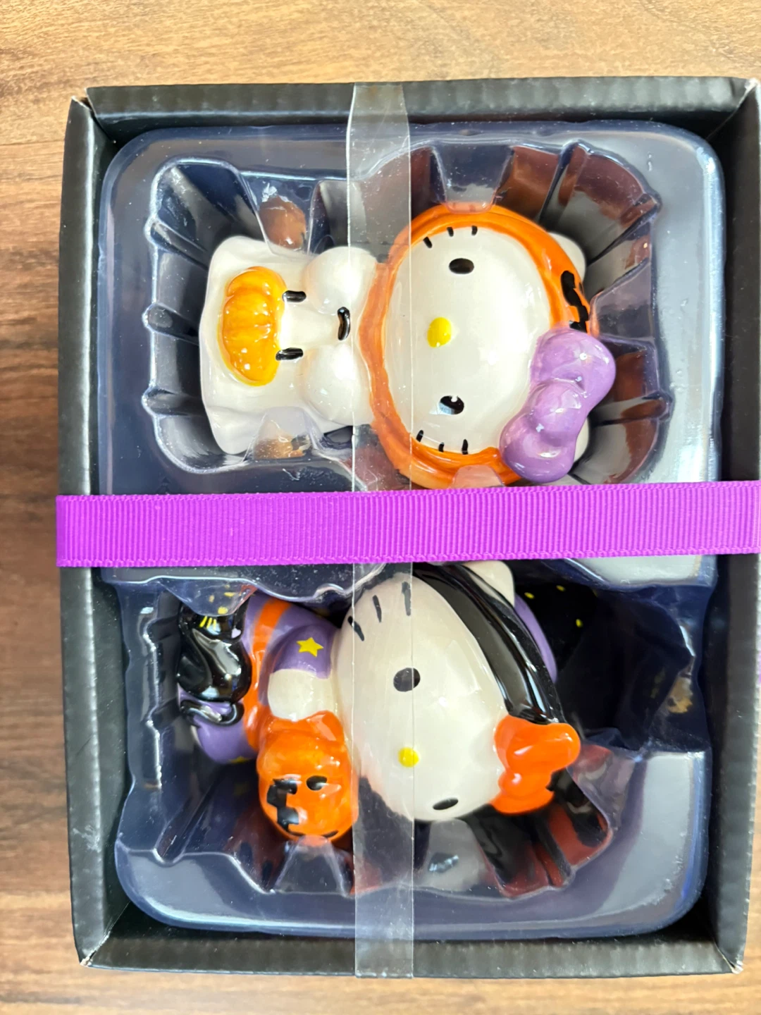Halloween Hello Kitty Salt & Pepper Shakers Set - photo 4