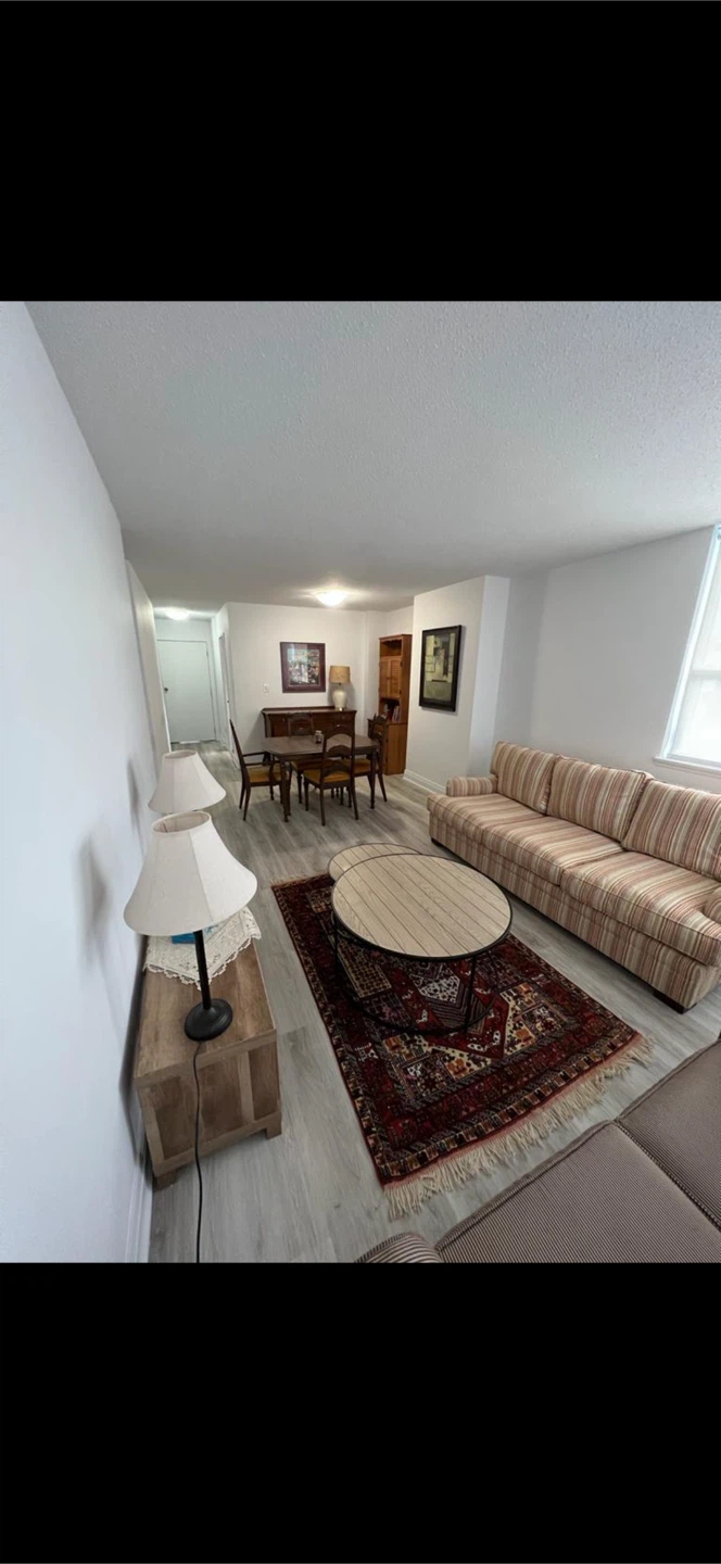 Looking for female roommate
