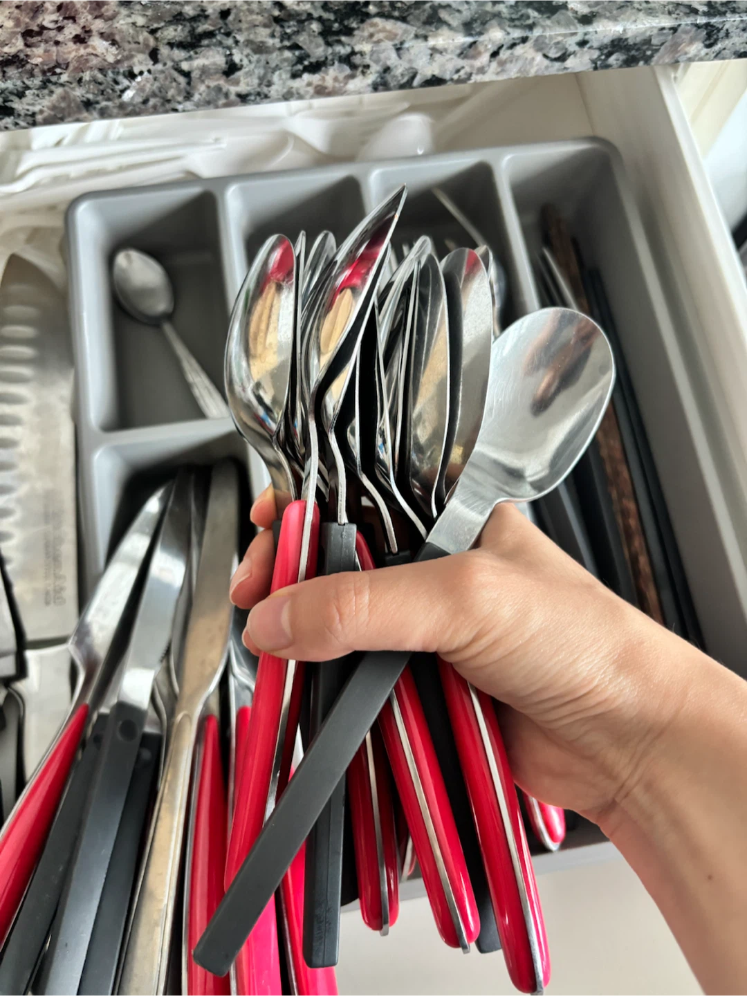 MOVING OUT SALE Mixed Cutlery Set + organizer - photo 3