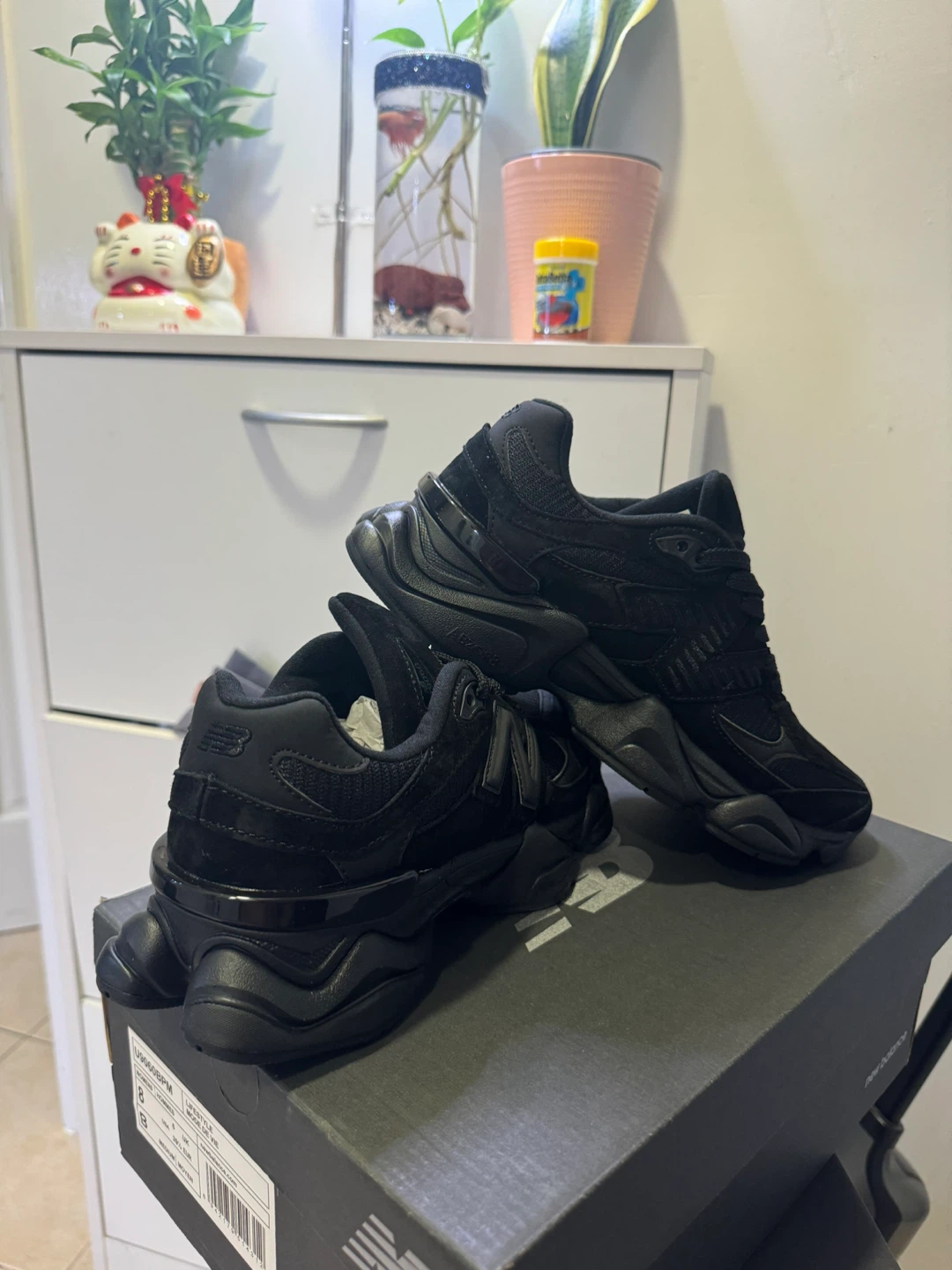 New Balance 9060 Triple Black Sneakers US 8 - photo 3