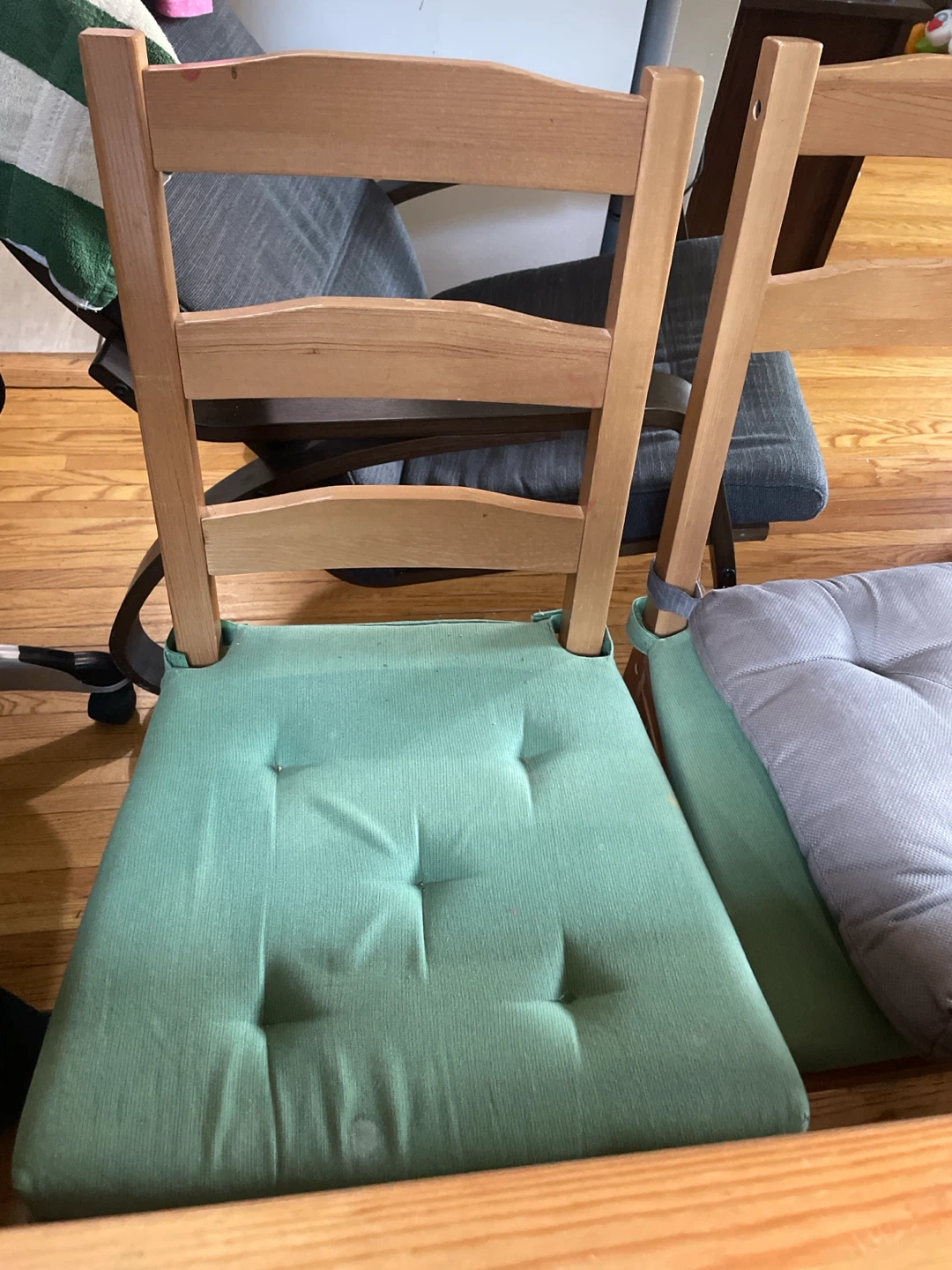 Ikea Dining table and Chairs with Cushions - photo 3