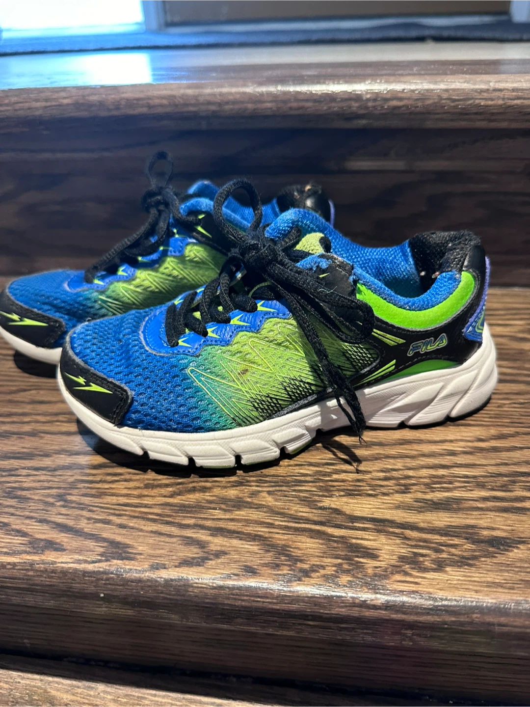Fila Kids size 11 Running Shoes Blue/Green
