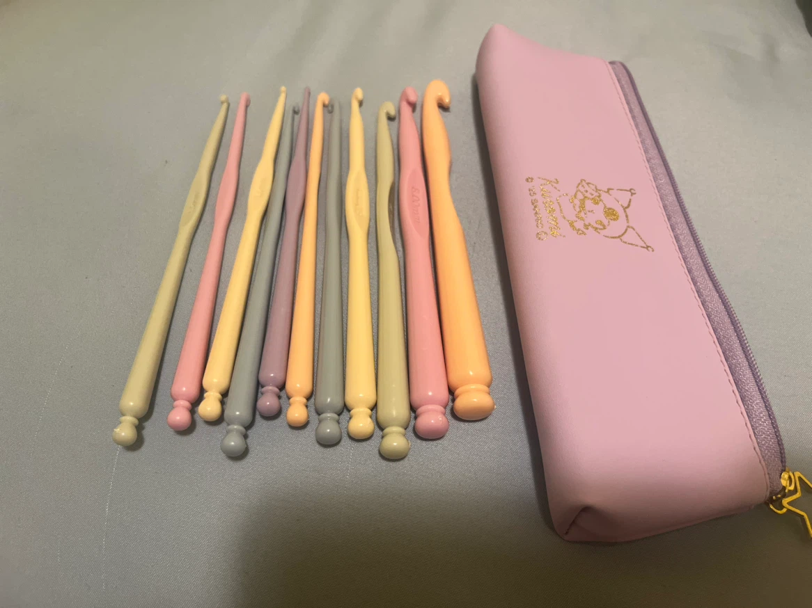 Plastic Crochet Hook Set with Pouch