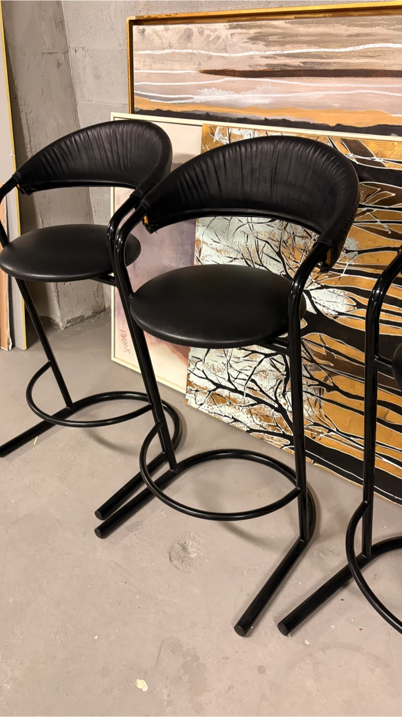 Set of 3 Black Bar Stools with Curved Backs - photo 3