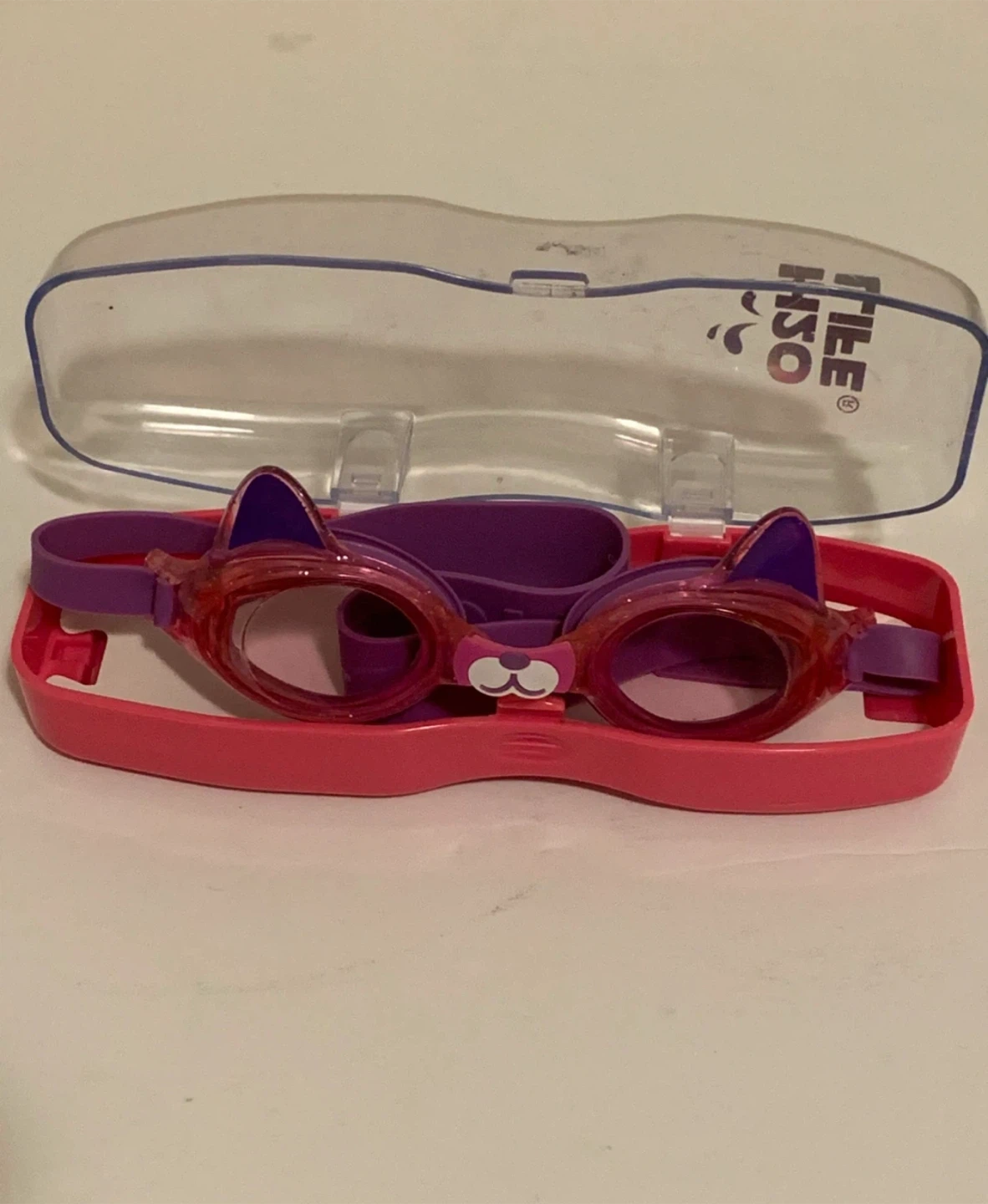 OshKosh B'gosh Kids Goggles with Case