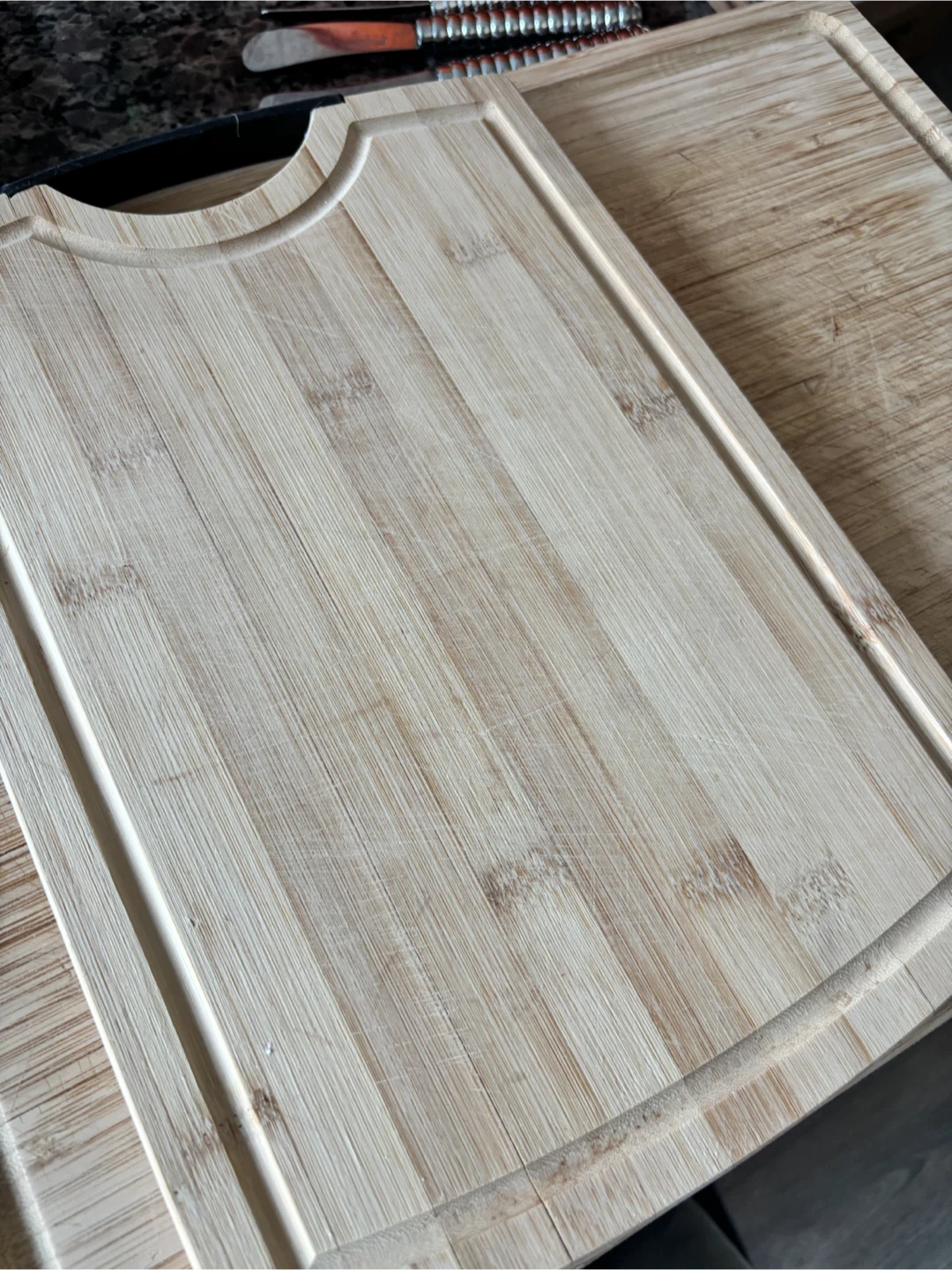 Moving out sale 2 cutting boards & IKEA Knife - photo 2