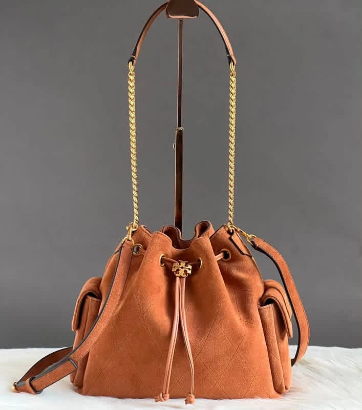 FOR SALE ‼️Tory Burch Charlie Quilted Suede Drawstring Bag - photo 2