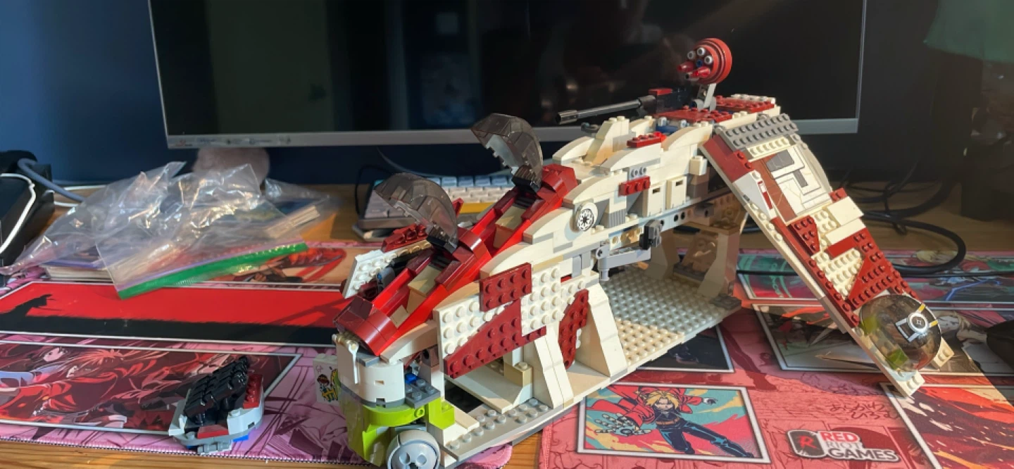 LEGO Star Wars Republic Gunship - photo 2