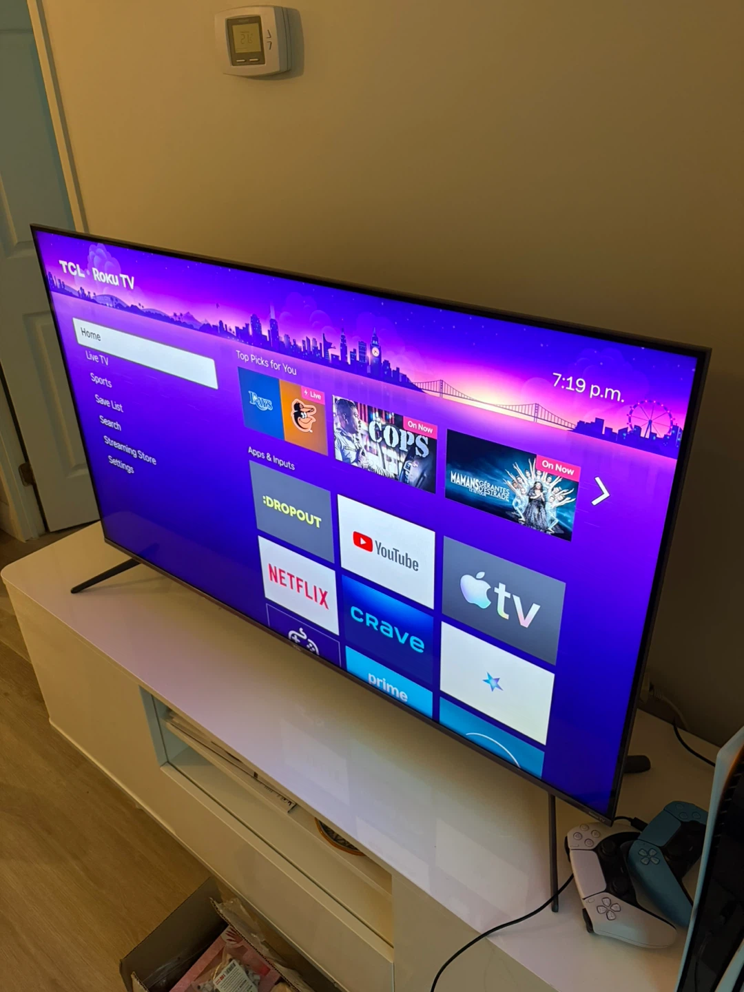 TCL 5-Series 50” QLED (Roku) - photo 3